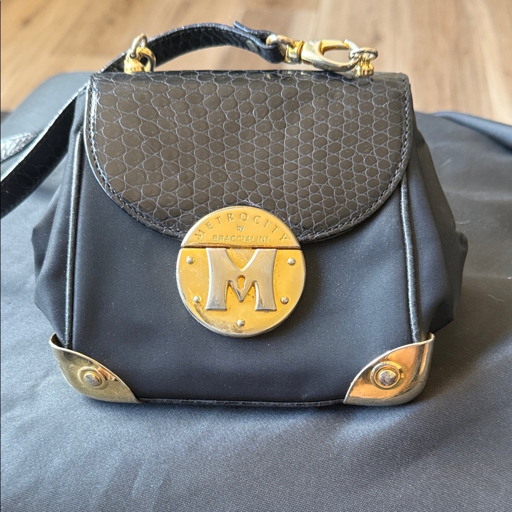 Vintage Metrocity Black & Gold Two Tone Handbag